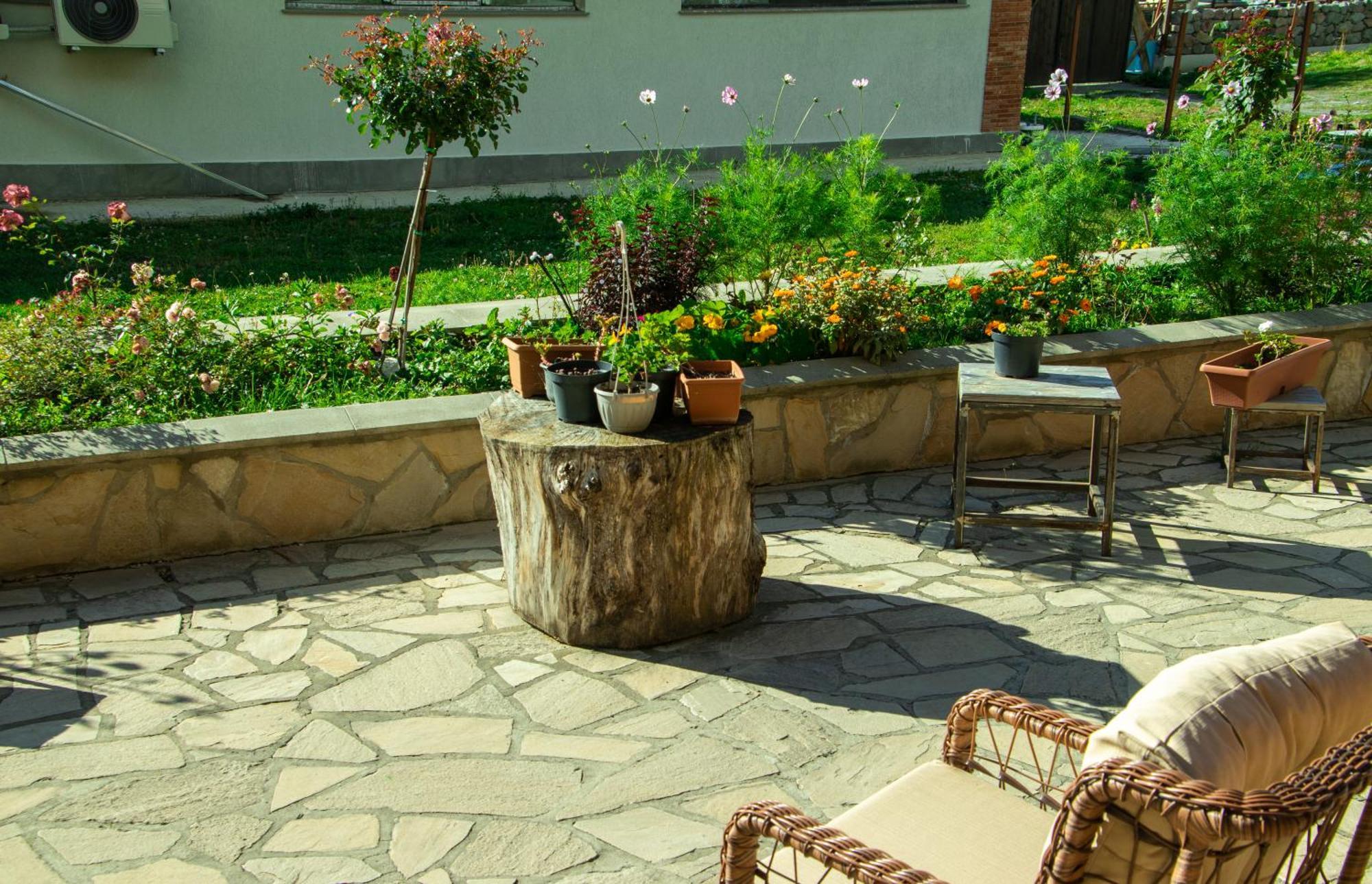 Guest House Oxygen Kazbegi Exterior foto